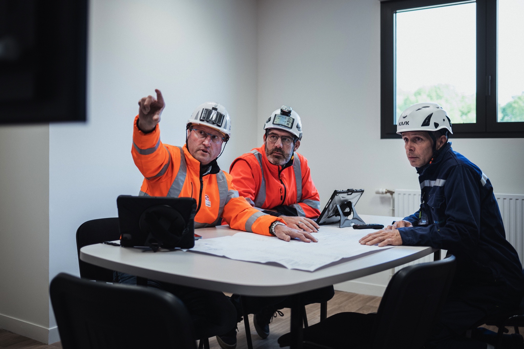 Collaborateurs de GTIE Rennes en synergie avec les équipes du groupe VINCI Energies